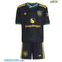 Camisa de time de futebol Manchester United Mason Mount #7 Replicas 3º Equipamento Infantil 2025-26 Manga Curta (+ Calças curtas)